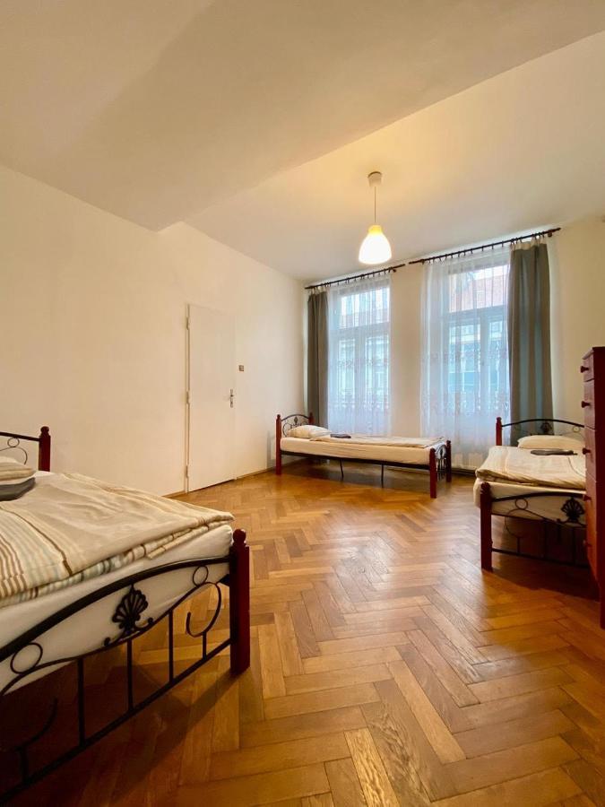 Spacious Cozy Apartments In Centre Prag Dış mekan fotoğraf