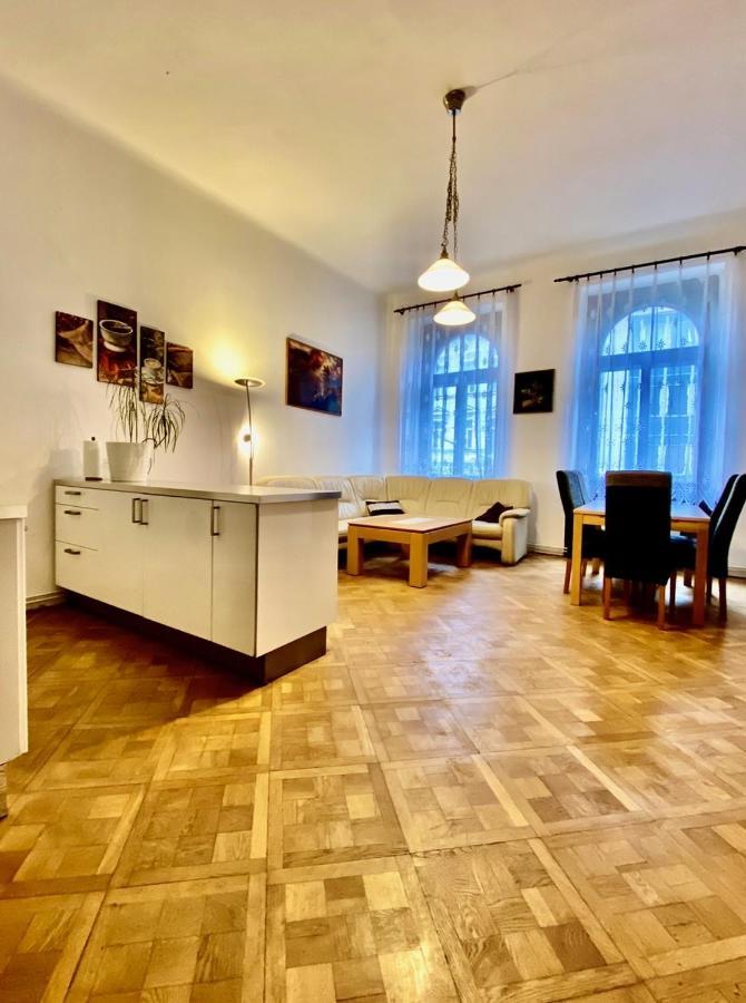 Spacious Cozy Apartments In Centre Prag Dış mekan fotoğraf