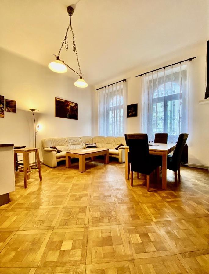 Spacious Cozy Apartments In Centre Prag Dış mekan fotoğraf