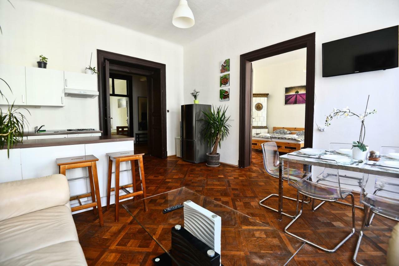 Spacious Cozy Apartments In Centre Prag Dış mekan fotoğraf